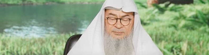 Father doesn't like Ahle hadees masjid (sunnah) & prays in a Barelvi one, what to do