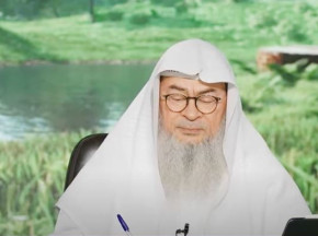 Father doesn't like Ahle hadees masjid (sunnah) & prays in a Barelvi one, what to do