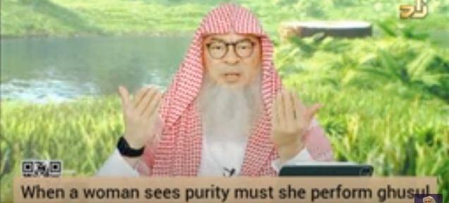 When a woman sees purity, must she immediately make ghusl & pray?