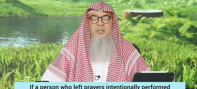 If a person who left prayers intentionally did ghusl without saying shahadah 1st, is his ghusl valid