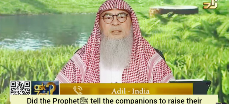 Prophet asked companions to raise hands in salah cuz they used to hide idols under armpits?