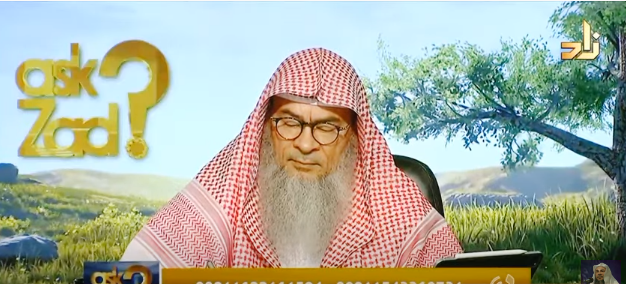 ​How to offer condolences in a house where women don't abide by the hijab?