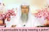 Is it permissible to pray wearing a jacket?