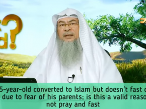 A young person reverted to Islam, doesn't fast or pray fearing his parents, is it valid