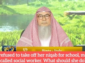 Mum called social services cuz of niqab They think U brainwashed me Threatens taking 2 mental clinic