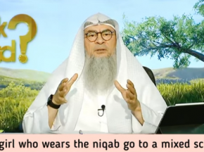 Can a girl who wears the niqab go to a mixed school / university?